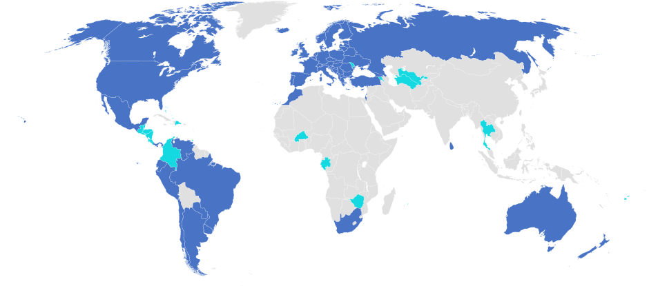 Países firmantes del convenio (en azul oscuro quienes también son miembros de la Conferencia de La Haya)