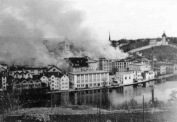 Posiciones civiles bombardeadas en Schaffhausen