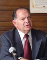 Edmundo Hernández-Vela